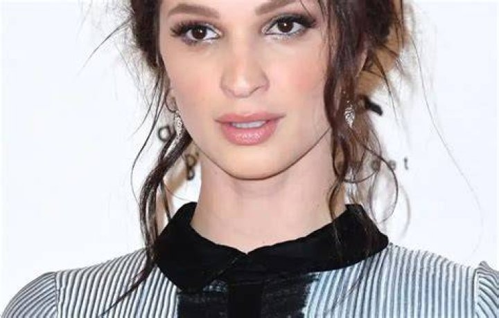 Ruby Modine – Biography, Height, Age, Parents and Movies & TV Shows