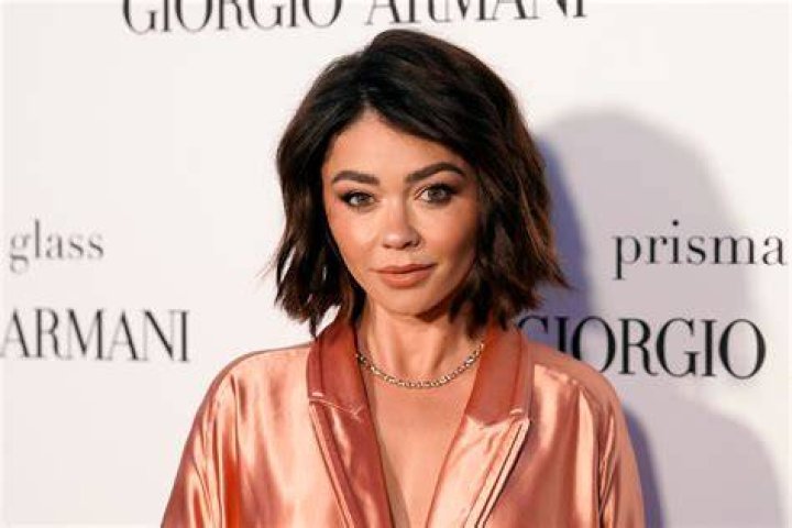 Sarah Hyland Goes Retro In Skimpy Bikini Flipboard