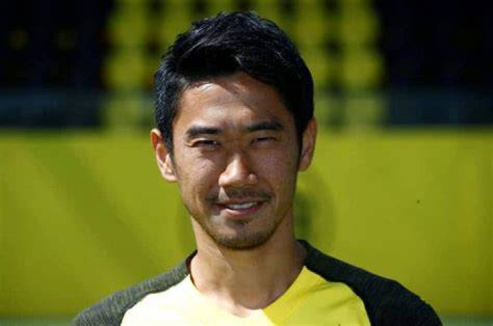 Shinji Kagawa Biography