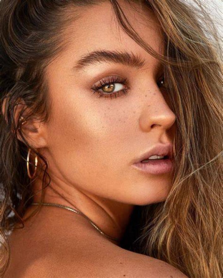 Sommer Ray Bio, Net Worth, Relationships, Boyfriend, Affair, Family