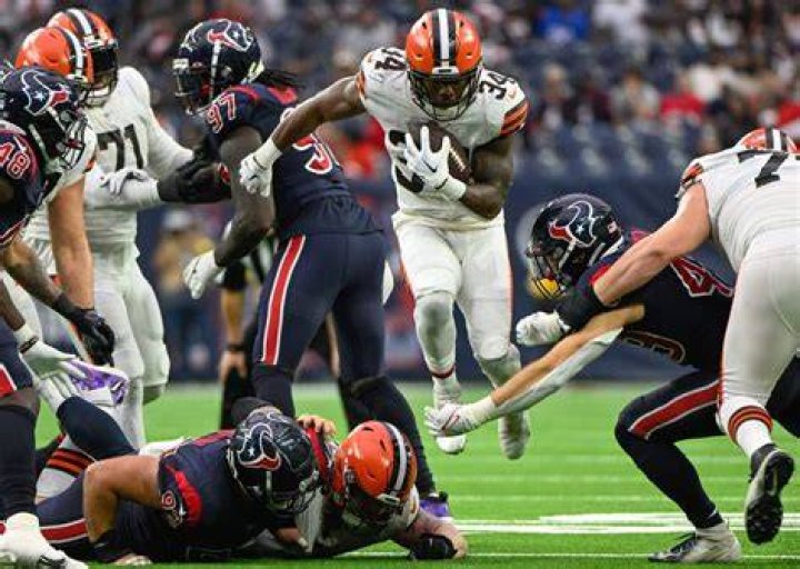 Streamers, Jerome Ford, Zack Moss and more