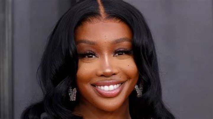 SZA (Singer) Wiki, Bio, Age, Height, Weight, Boyfriend, Net Worth