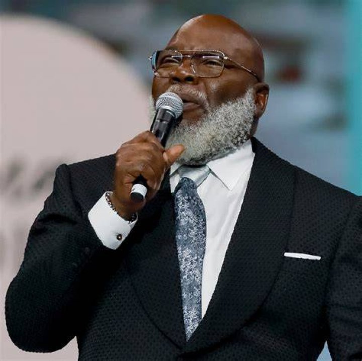 TD Jakes' Wife Serita Shows Hourglass Figure in IG Snap Wearing