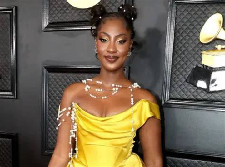 Tems Biography, Age, Height, Family, Husband, Net Worth, Songs, Damages