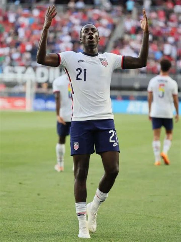 Timothy Weah Net Worth 2023 Salary, Father, Citizenship, Age Edudwar