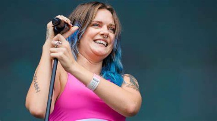 Tove Lo's name pronunciation and cake helmet have RPDR fans in shock