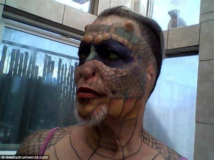 Transgender woman Eva Tiamat Medusa removes ears and nose to