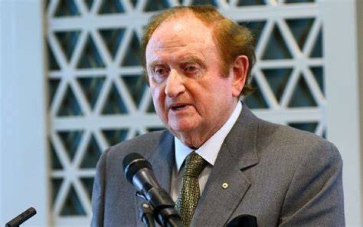 Two dozen Jews recognised with Queen's Birthday honours The