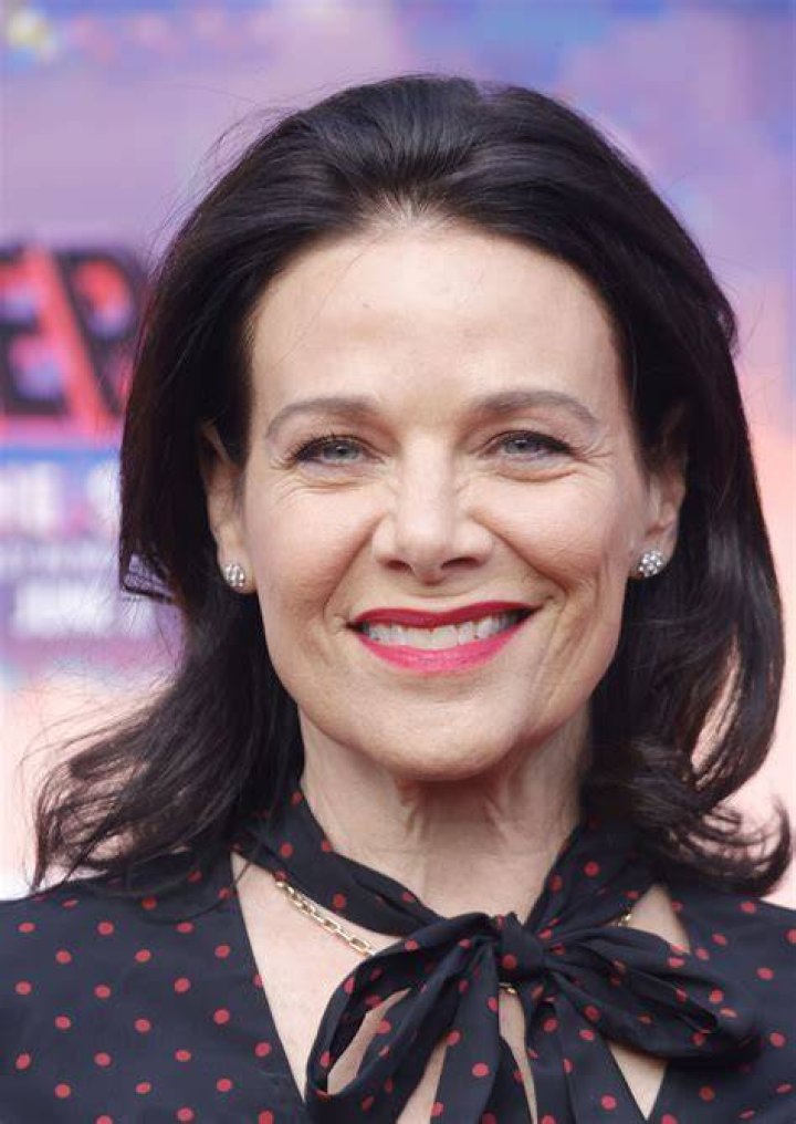 Unveil The Secrets: Meredith Salenger's Net Worth Revealed