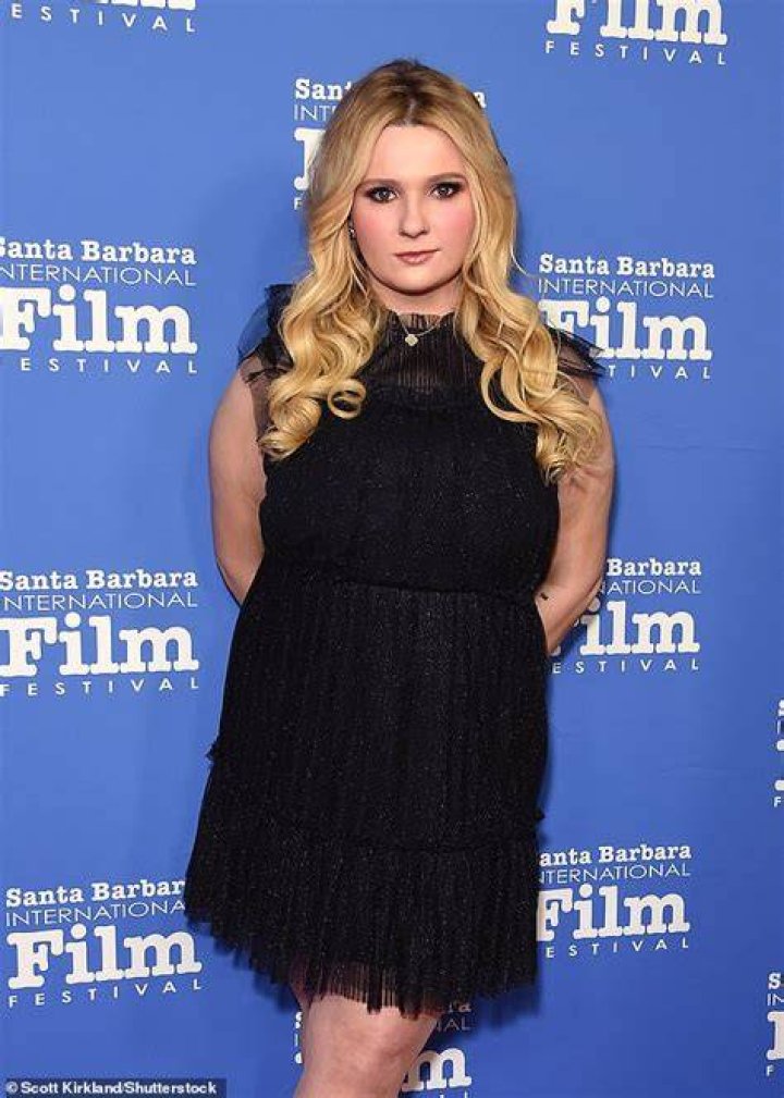 Unveiling The Truths Behind Abigail Breslin's Weight Gain