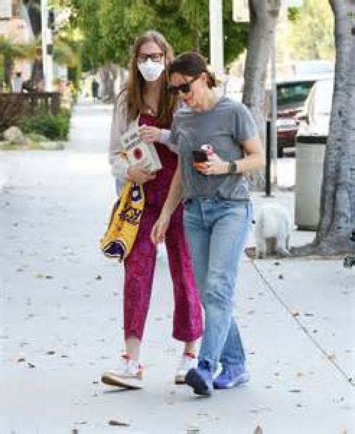 Unveiling Violet Affleck's Enigmatic Face Mask: Discoveries And Insights