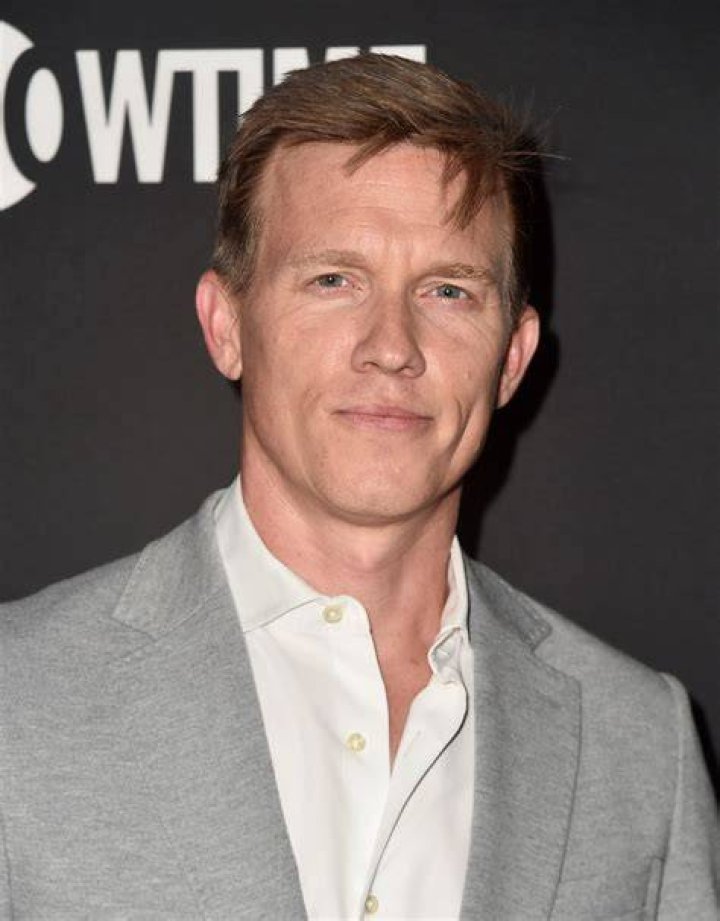 Warren Kole Height, Weight, Age, Girlfriend, Family, Facts, Biography