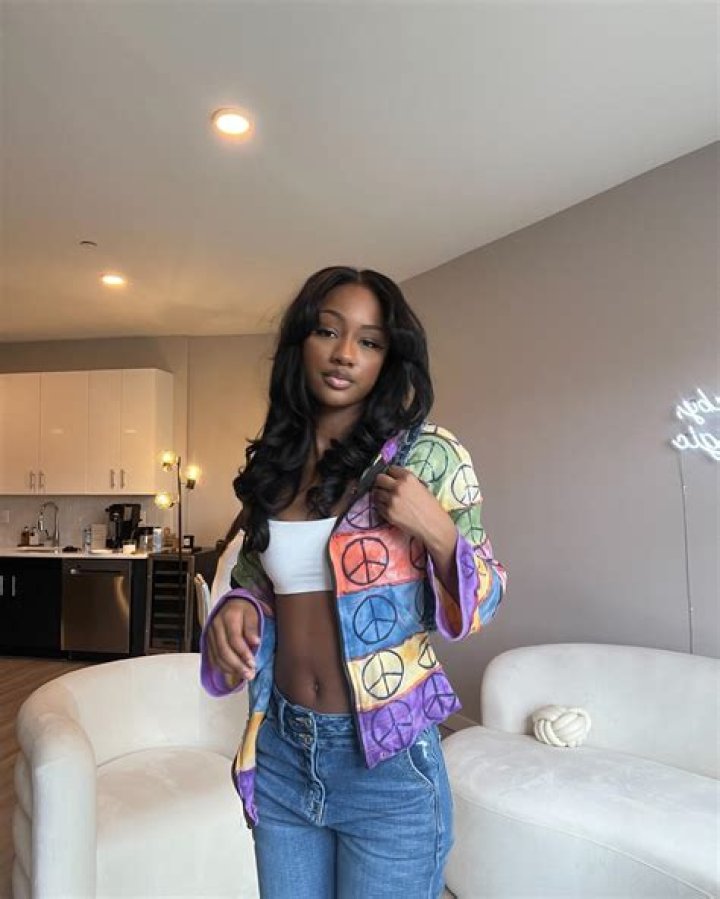 Who is Alana Morrison? Instagram, job, age and more! ·