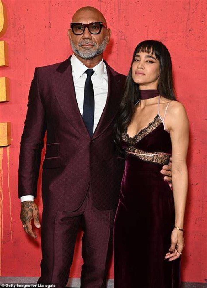Who is Dave Bautista wife Glenda Bautista?