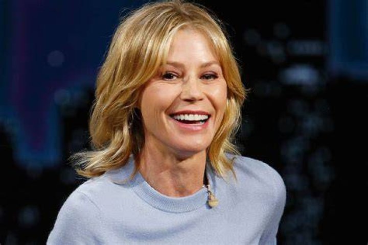 Who Is Julie Bowen' Boyfriend? Her Marriage & Relationships