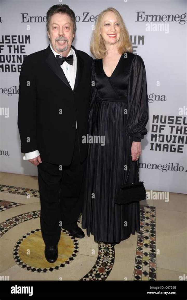 Who Is Tim Curry Partner? Is He Gay? Know His Dating, Spouse, Affairs