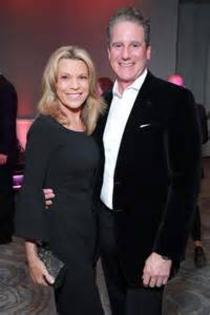 Who Is Vanna White Dating in 2022? Here's an Update on Her Life