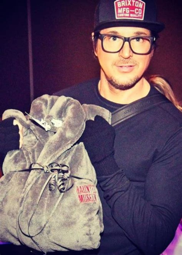 Zak Bagans Height, Weight, Age, Girlfriend, Family, Biography
