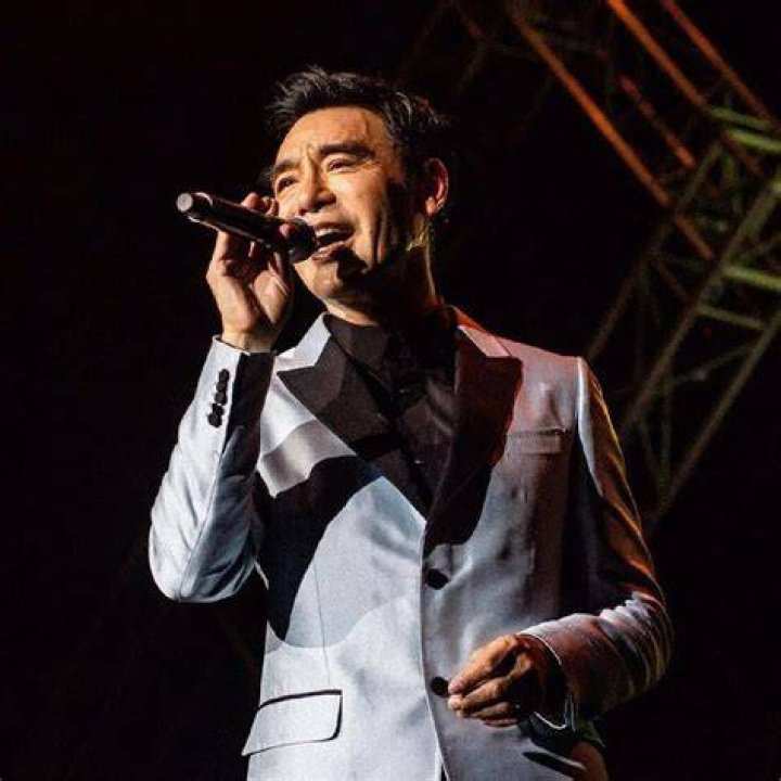 Zhong Zhentao's daughter went to the UK to study Super Positive